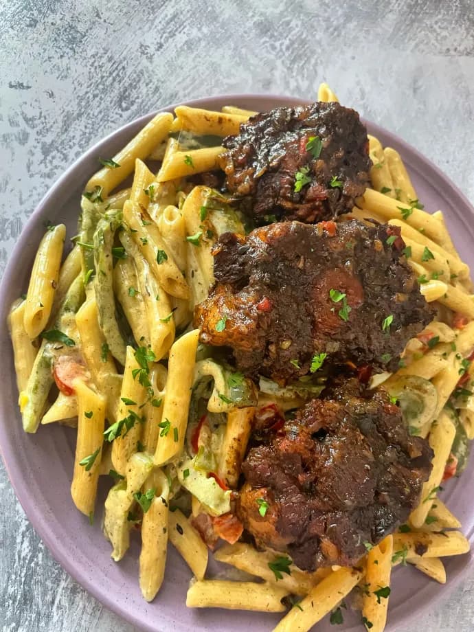 Shrimp Pasta With Oxtail Box